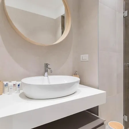 Italianway Comfort - Pindemonte 1 * Милан